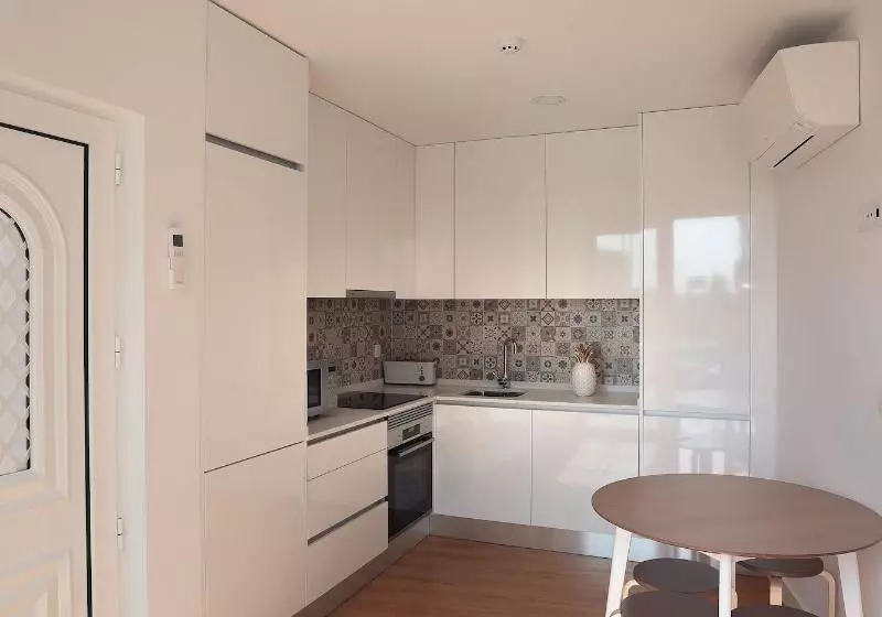 ペンション Glass Boutique  Rooms & Suites