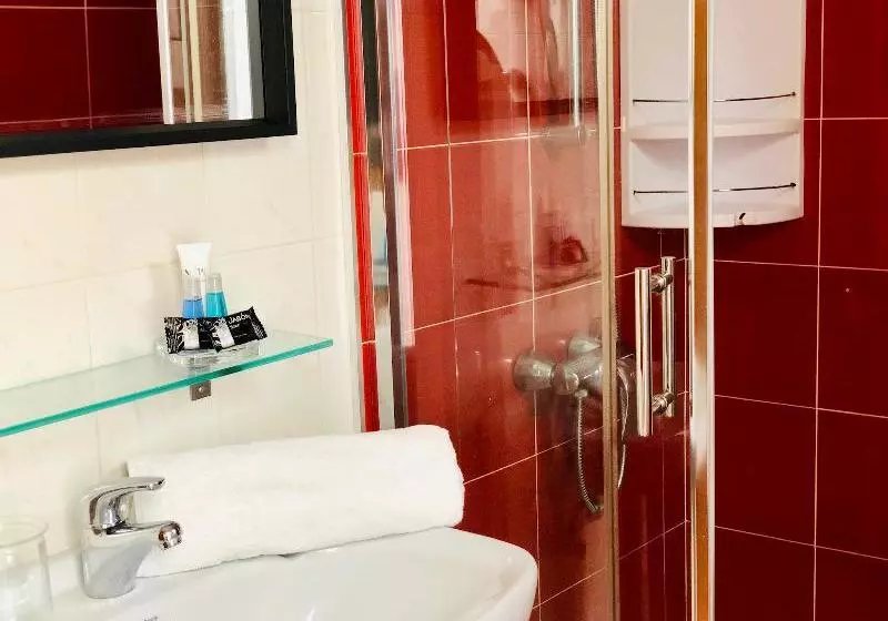 Canaryislandshost L Surf Lanzarote