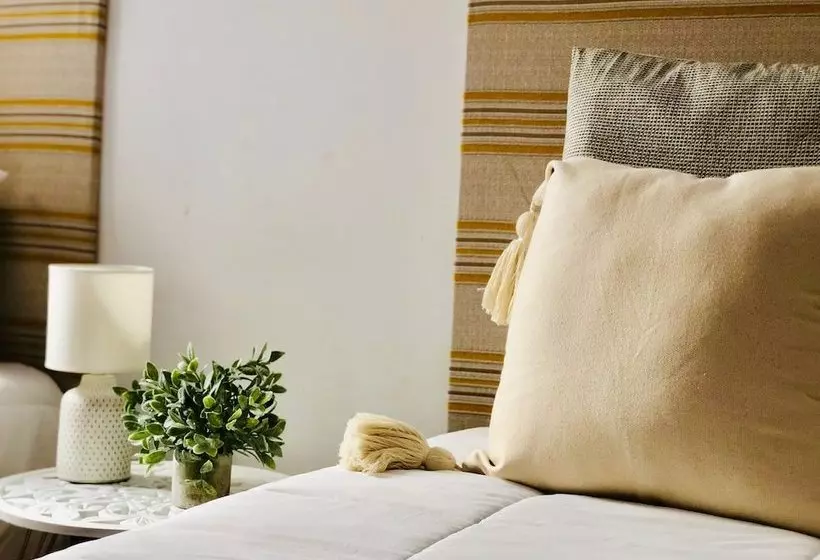 Canaryislandshost L Surf Lanzarote