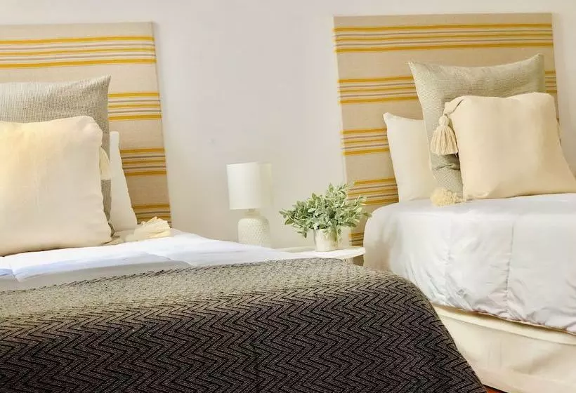 Canaryislandshost L Surf Lanzarote