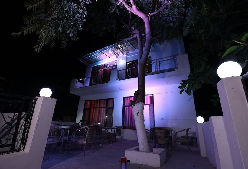 هتل Ganga Forest View