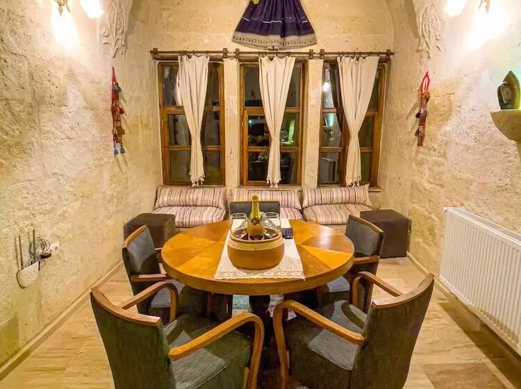 هتل Heritage Cave Suites