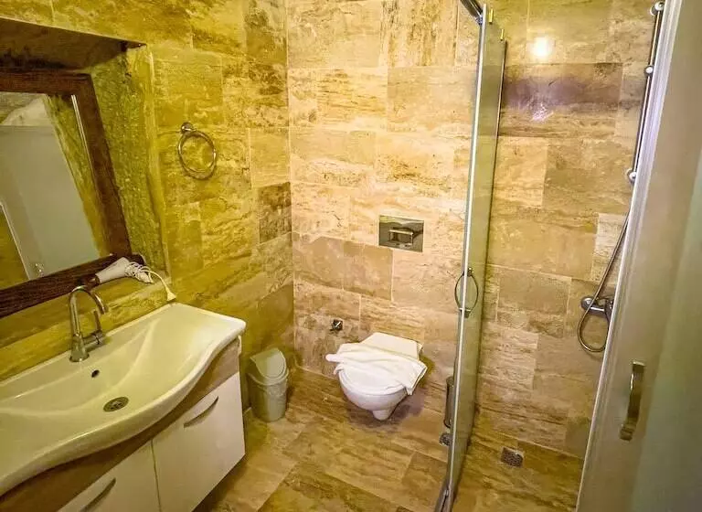 هتل Heritage Cave Suites