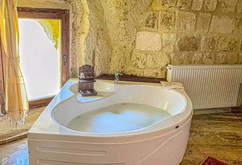 هتل Heritage Cave Suites