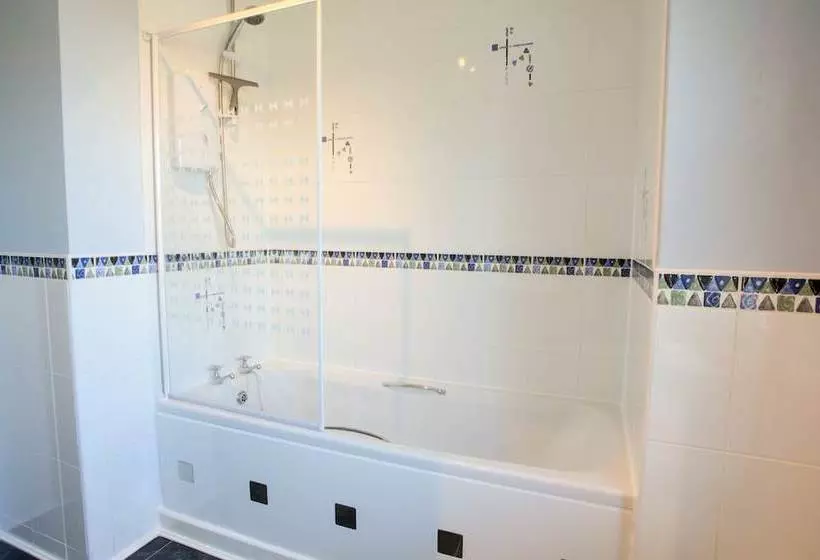 Knightsridge House Apartment