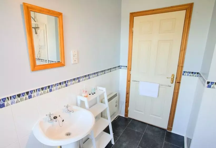 Knightsridge House Apartment