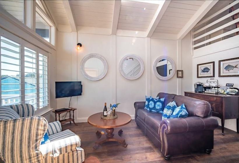 Otel Bandon Marina Inn