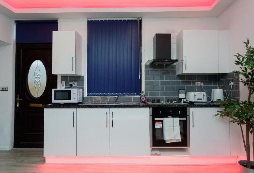 Towler House Apartments 6 Beds In 3 Bedrooms