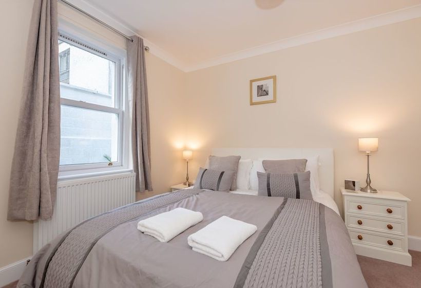 Achaniar Cottage Central St Andrews