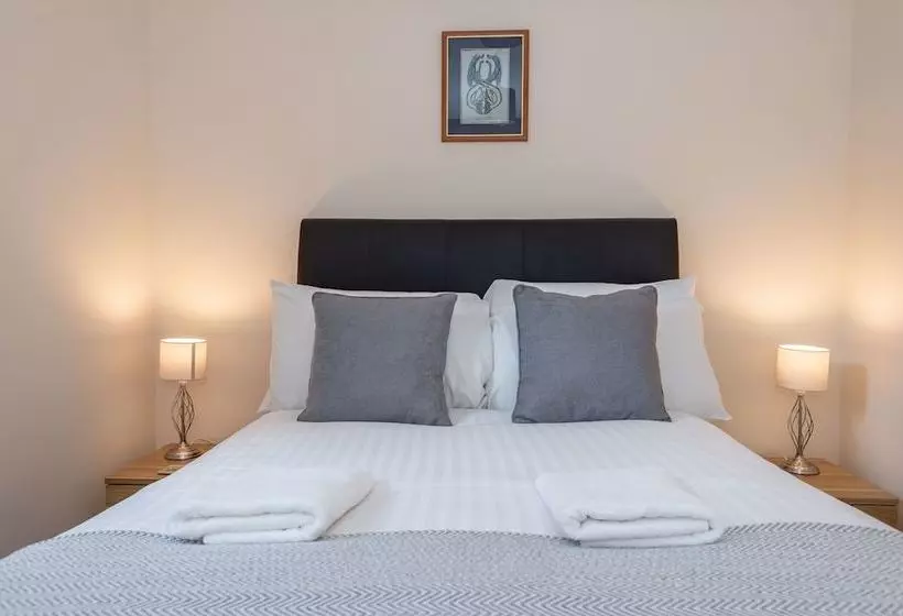 Achaniar Cottage  Central St Andrews