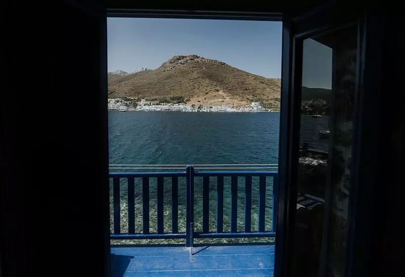 Amorgis Seaside Villa