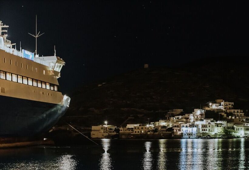 Amorgis Seaside Villa