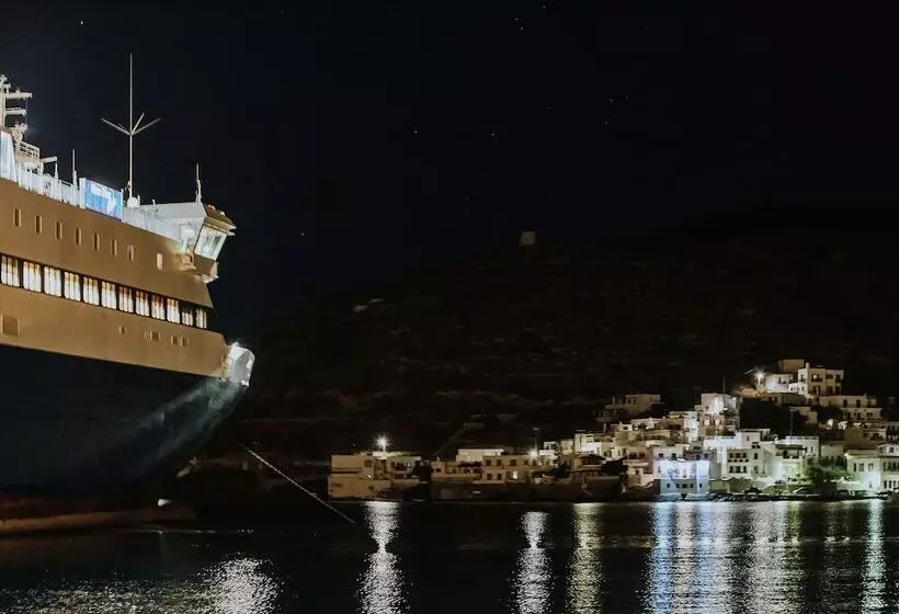 Amorgis Seaside Villa