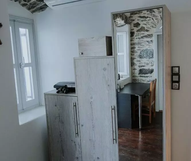 Amorgis Seaside Villa