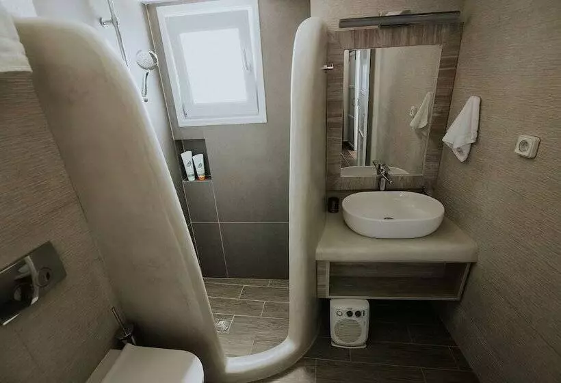 Amorgis Seaside Villa