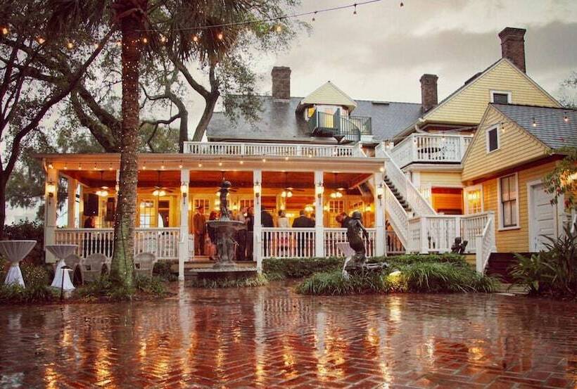 تختخواب و صبحانه Dr. Phillips House