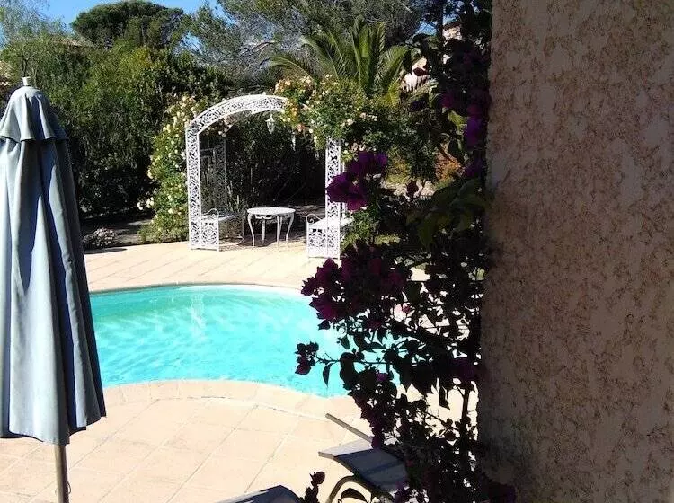 Bed and Breakfast Escale De Charme