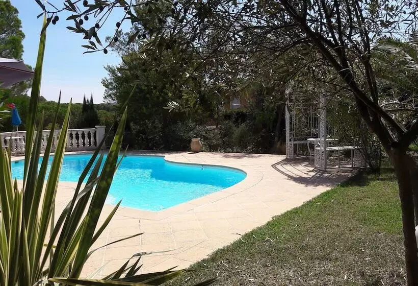 Bed and Breakfast Escale De Charme