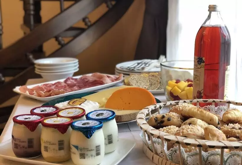 ベッドアンドブレックファースト Maison Blanche