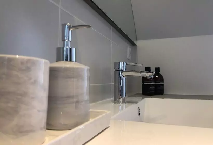 ベッドアンドブレックファースト Maison Blanche