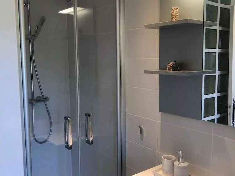 ベッドアンドブレックファースト Maison Blanche