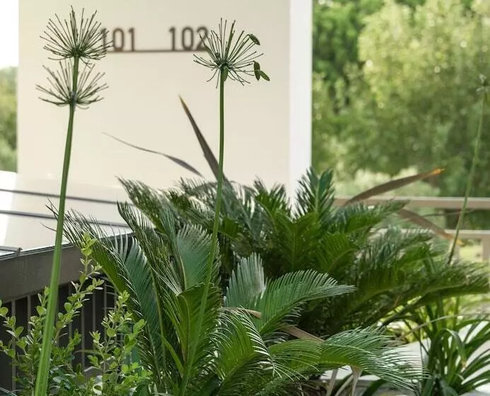 Eco Green Residences & Suites