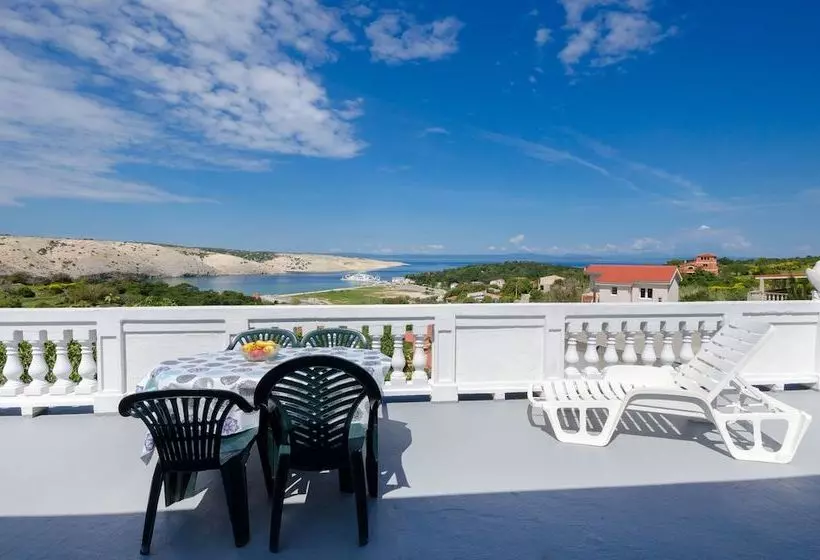 Apartment Bigterrace