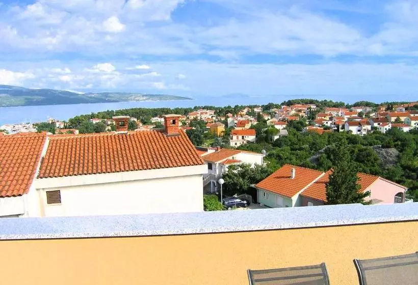 Apartment Goran