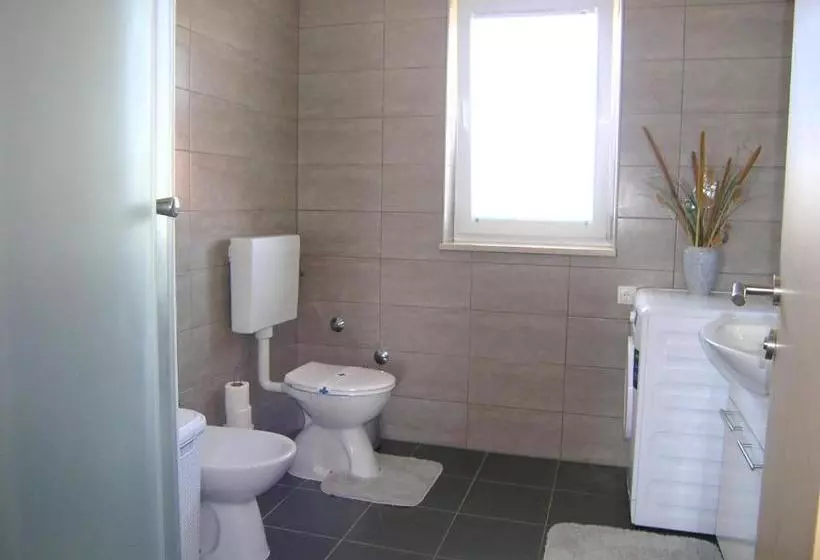 Apartment Goran