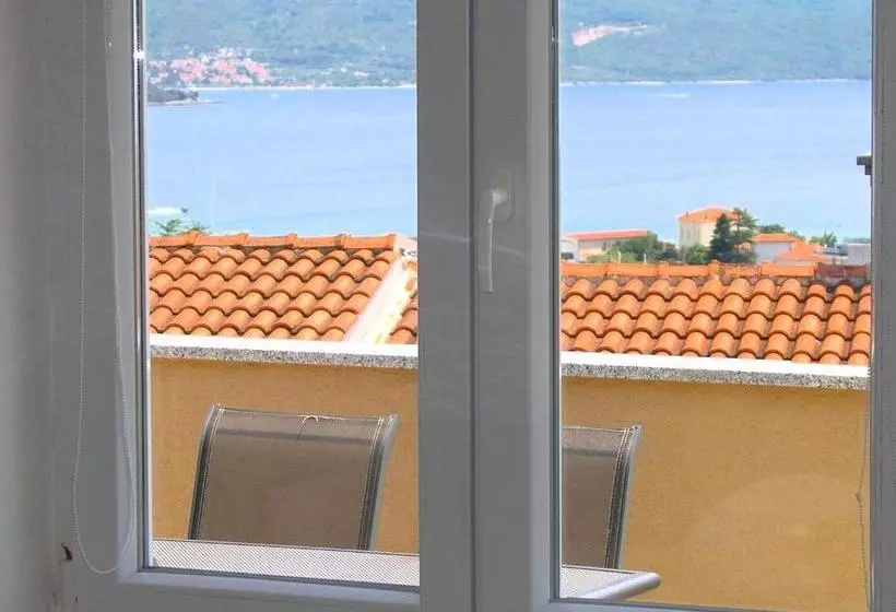 Apartment Goran