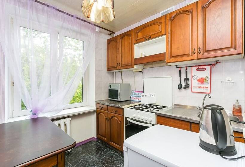 Apartment On Perunovskiy 4 10