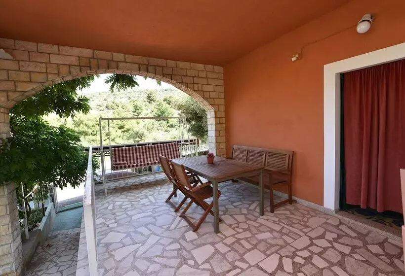 Apartments 2m