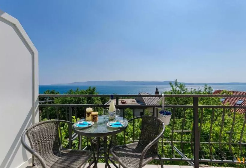 Apartments And Room Drazen