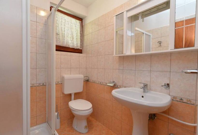 Apartments Valter 881