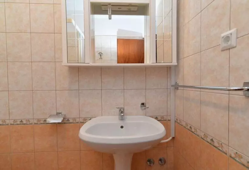 Apartments Valter 881