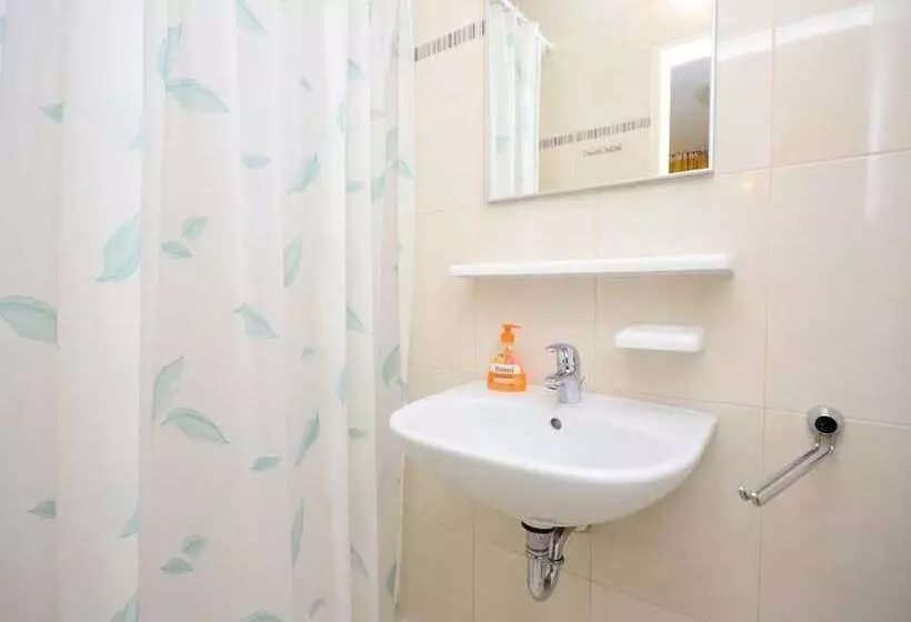 Apartments Valter 881