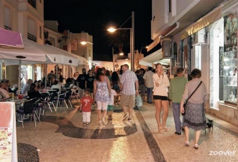 Casa Blu, Beach Boho Chic, Beach And Pool Fast Wifi