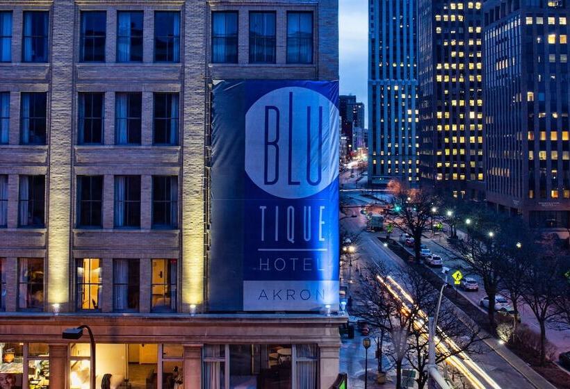 هتل Blutique, Akron, A Tribute Portfolio