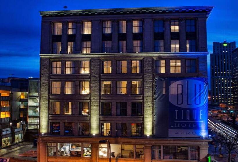هتل Blutique, Akron, A Tribute Portfolio