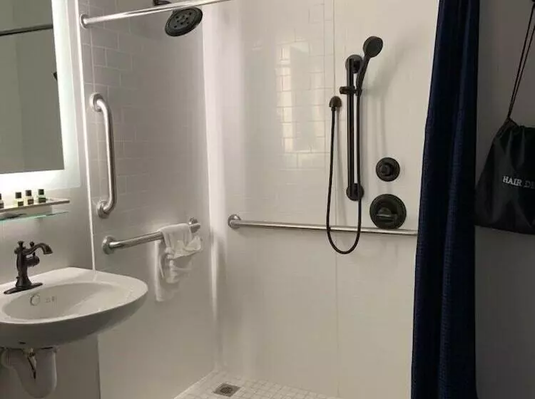 Hotelli Blutique, Akron, A Tribute Portfolio