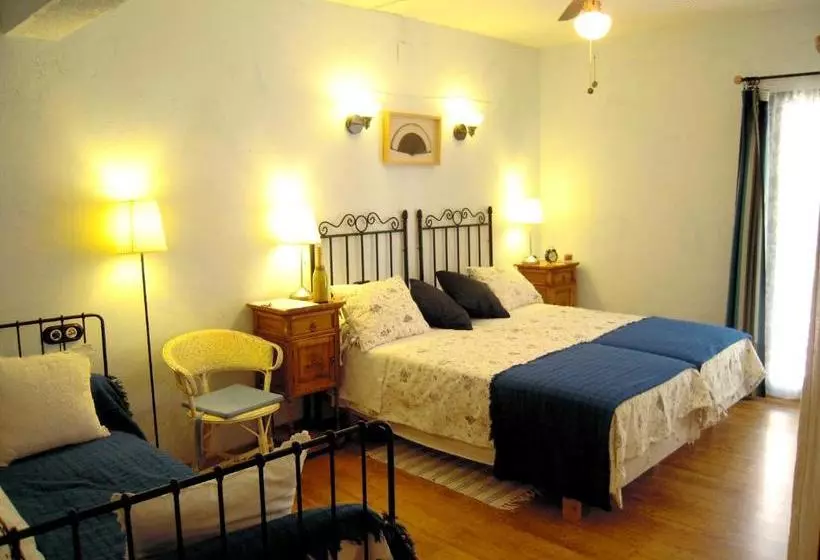 Spacious House In Hornos With Mountain View