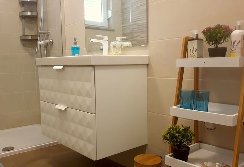 ペンション Apartments And Rooms Danijel