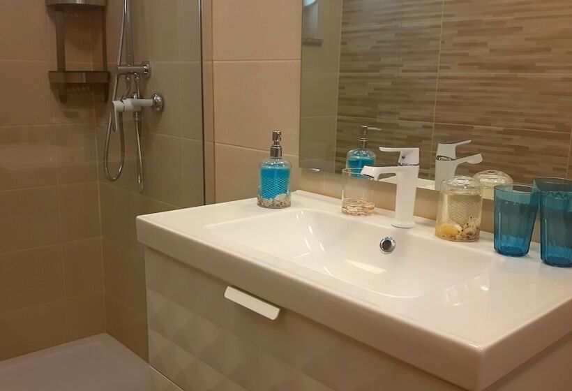 ペンション Apartments And Rooms Danijel