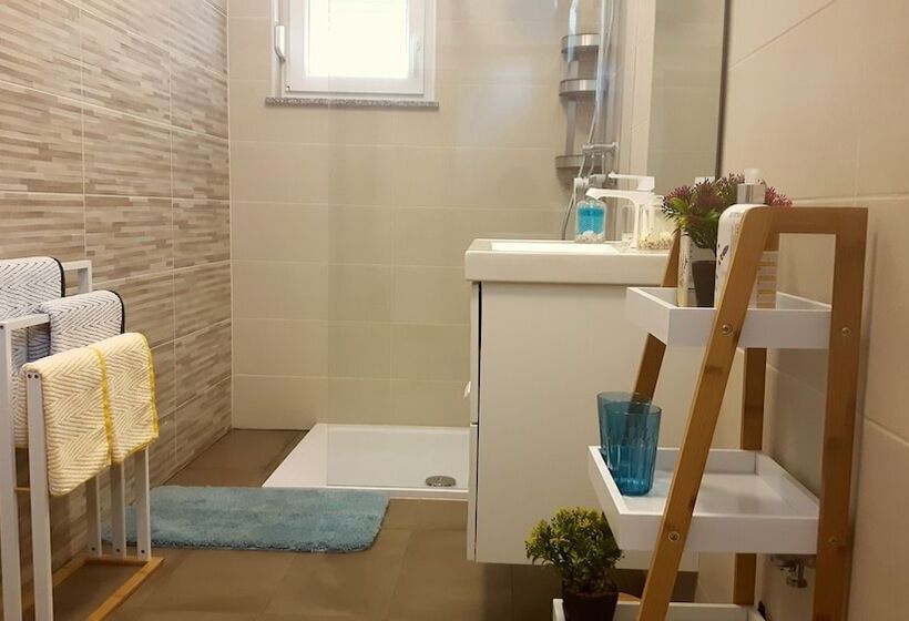 ペンション Apartments And Rooms Danijel