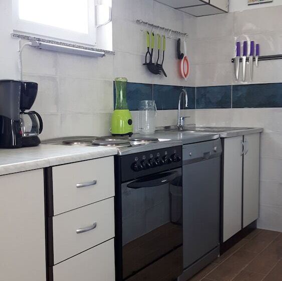 ペンション Apartments And Rooms Danijel