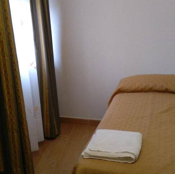 بنسيون Cabo De Palos Rooms