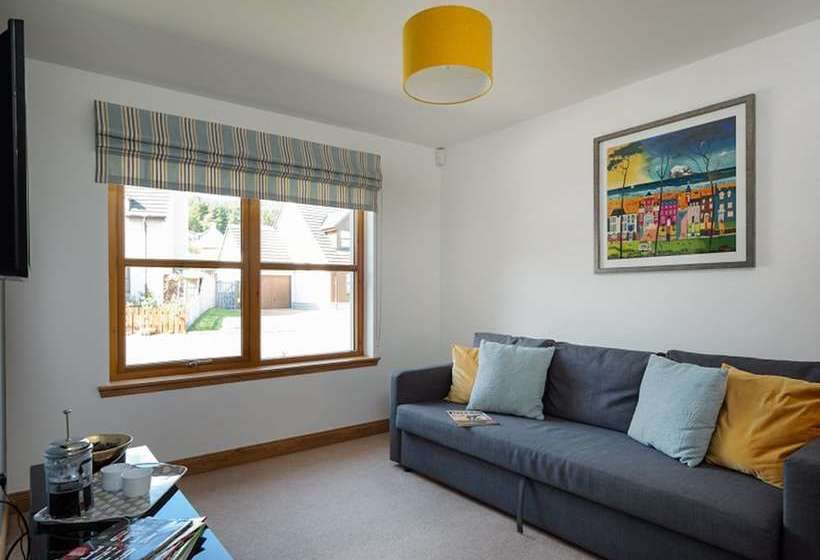 Snowmass Lodge   Hot Tub In Aviemore