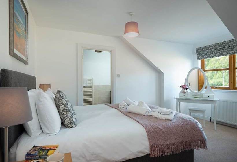 Snowmass Lodge   Hot Tub In Aviemore