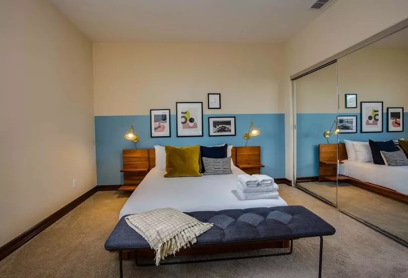 Stunning 5br/3.5ba House In La Jolla