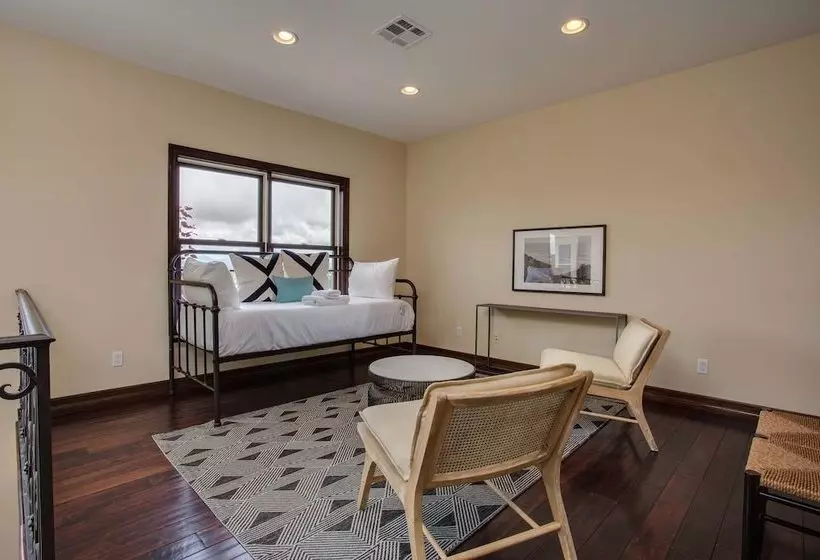 Stunning 5br/3.5ba House In La Jolla